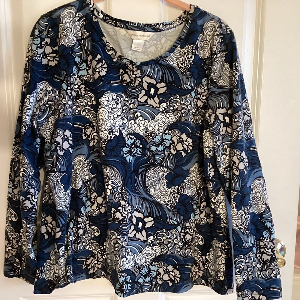 NWOT. Christopher & Banks Brand Women’s L/S Tee in Blues Print Size Large
